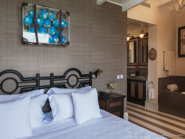 Two Villas with 11 Bedrooms Ocean View 22 Guests