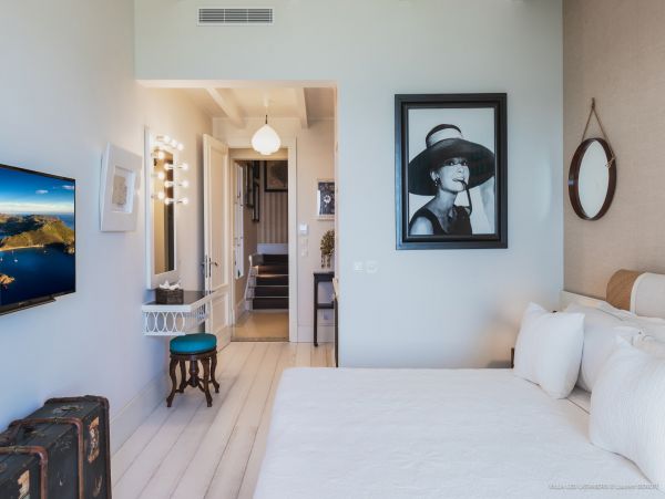 Two Villas with 11 Bedrooms Ocean View 22 Guests