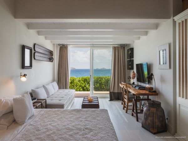 Two Villas with 11 Bedrooms Ocean View 22 Guests