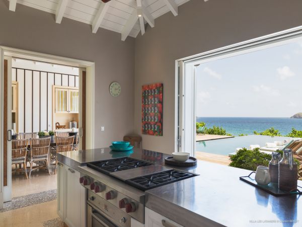 Two Villas with 11 Bedrooms Ocean View 22 Guests