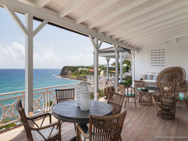 Two Villas with 11 Bedrooms Ocean View 22 Guests