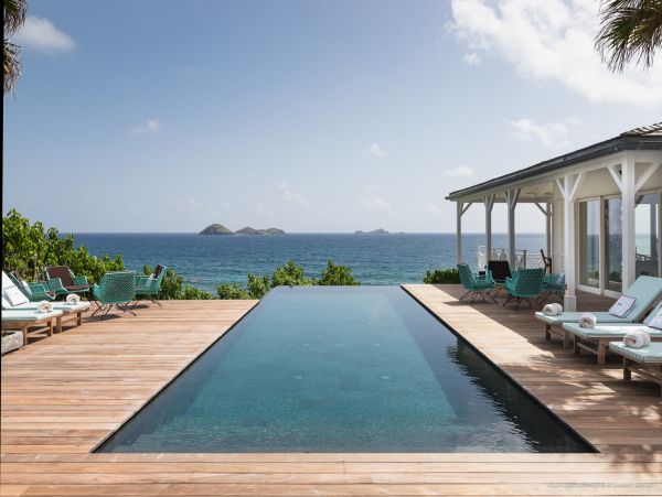 Two Villas with 11 Bedrooms Ocean View 22 Guests