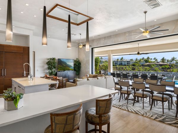Luxury Vacation Estate with 8 Bedrooms in Waikoloa Village