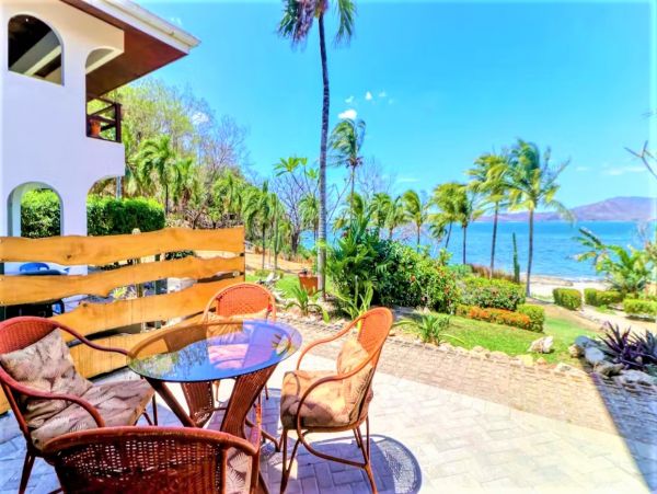 Two Bedroom Oceanfront Vacation Condo in Flamingo Beach