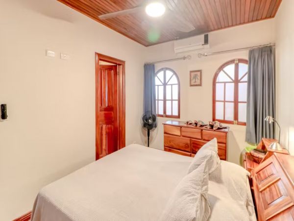 Two Bedroom Oceanfront Vacation Condo in Flamingo Beach