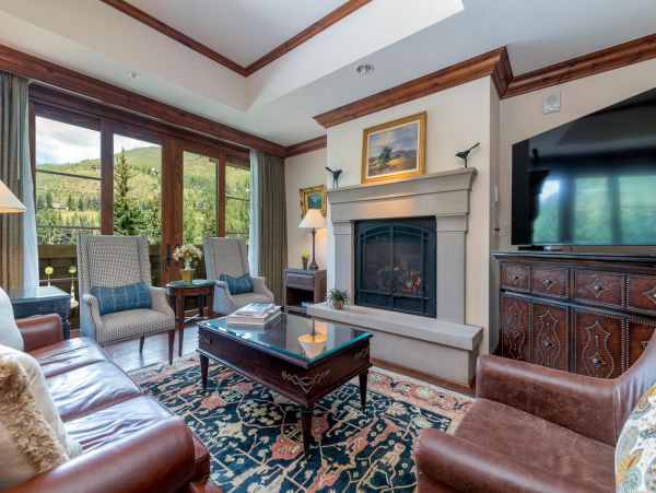 Luxury Three Bedroom Residence in Vail with Opulent Amenities