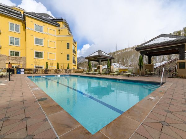 Luxury Three Bedroom Residence in Vail with Opulent Amenities