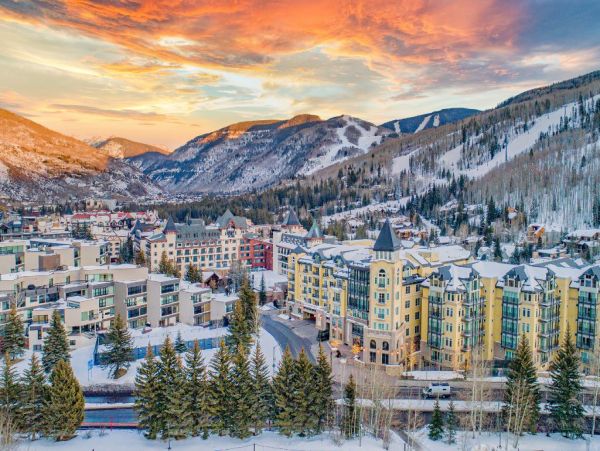 Luxury Three Bedroom Residence in Vail with Opulent Amenities
