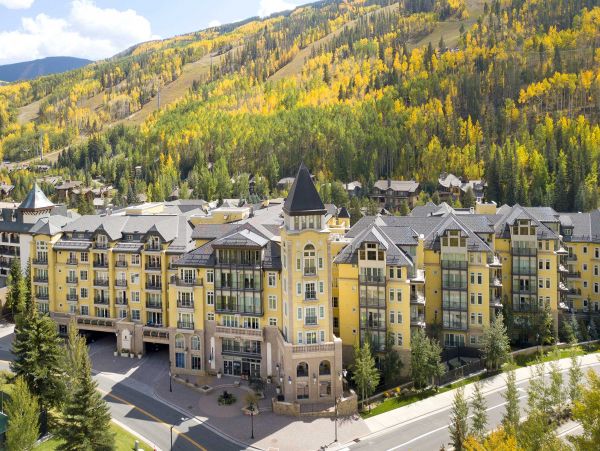 Luxury Three Bedroom Residence in Vail with Opulent Amenities