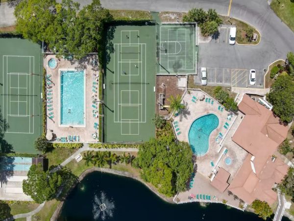 Bradenton Two Bedroom Vacation Rental Condo