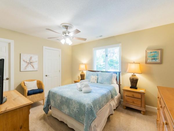 Four Bedroom Luxury Vacation Home in Hilton Head