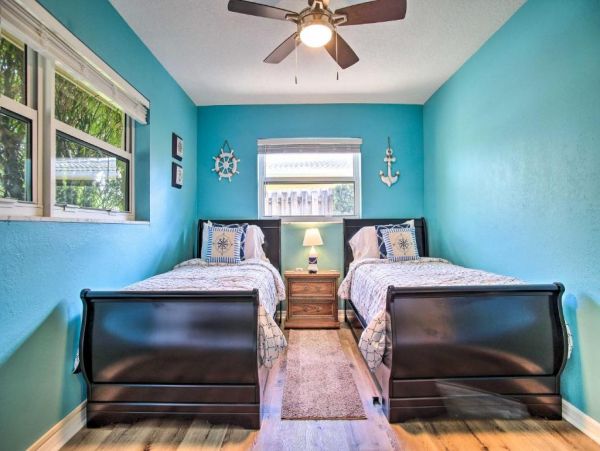 Pompano Beach Vacation Pool Home Four Bedroom