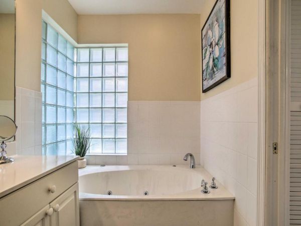 Pompano Beach Vacation Pool Home Four Bedroom