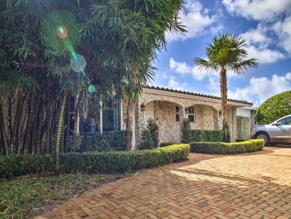 Pompano Beach Vacation Pool Home Four Bedroom