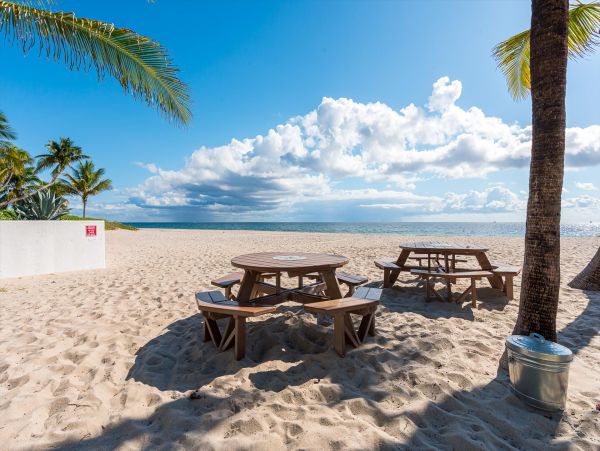 Lovely 3 Bedroom Home Steps to the Private Beach