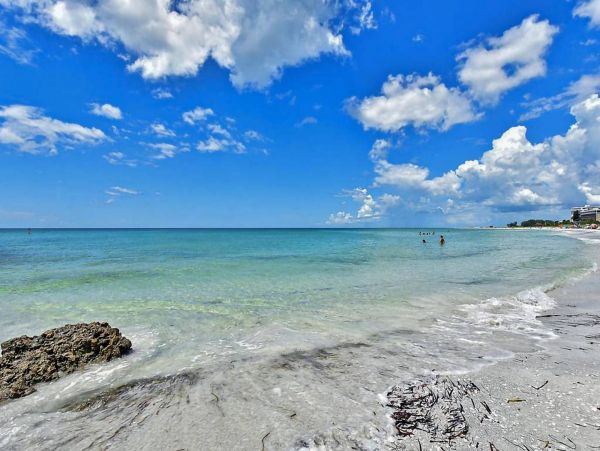 Studio Rental on Lido Key with kitchenette