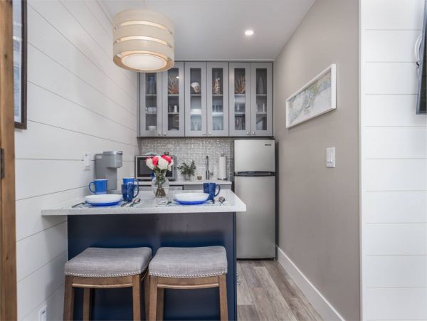 Studio Rental on Lido Key with kitchenette
