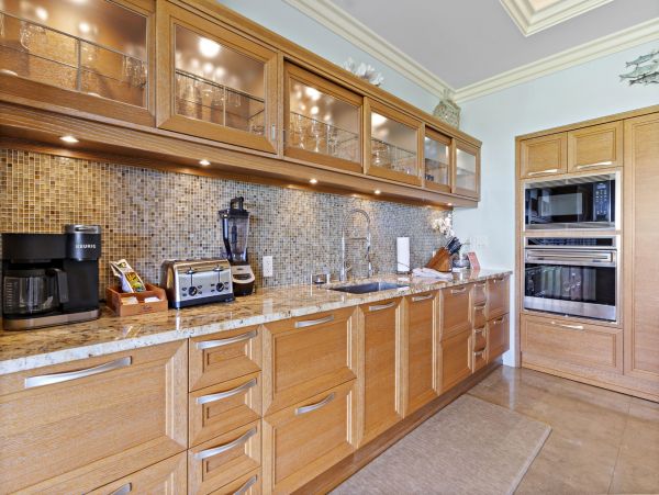 Spectacular Wailea Vacation Condo Three Bedroom Walk to Beach