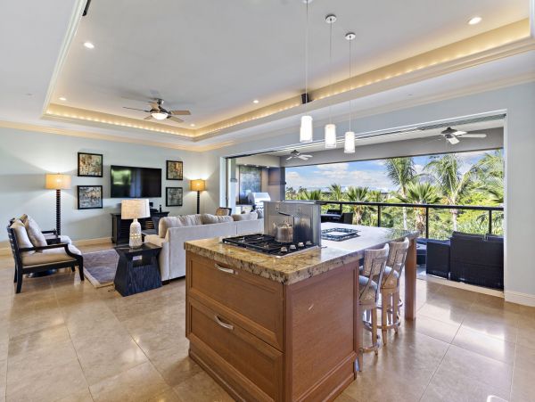 Spectacular Wailea Vacation Condo Three Bedroom Walk to Beach