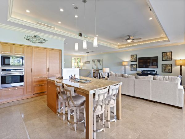 Spectacular Wailea Vacation Condo Three Bedroom Walk to Beach