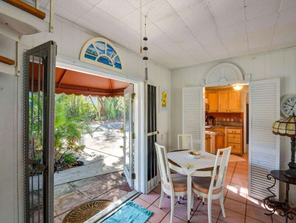 Two Bedroom Vacation Home with Bay Views