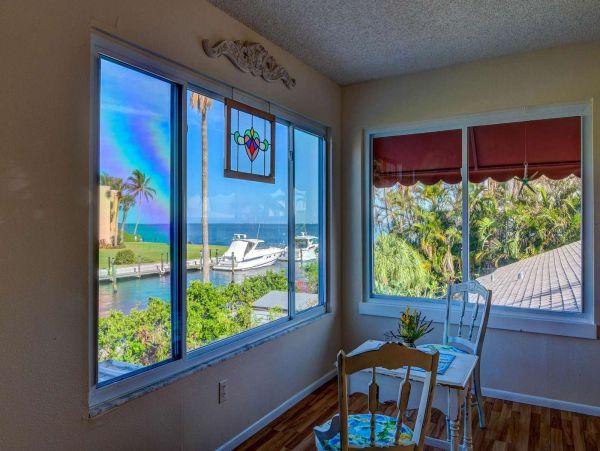 Two Bedroom Vacation Home with Bay Views