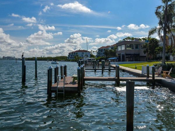 Two Bedroom Vacation Home with Bay Views
