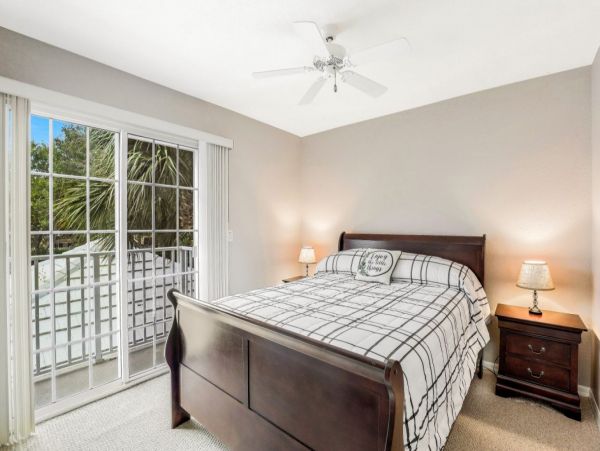Naples Vacation Condo Two Bedroom + Den