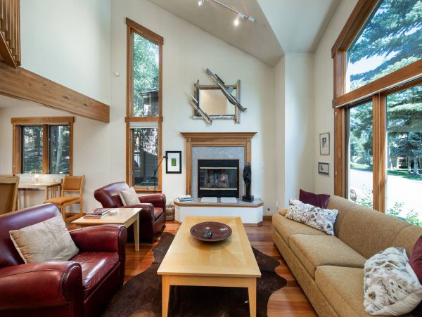 3 plus Den Townhome Under 150 yards to slopes