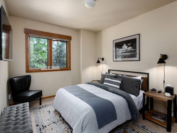 3 plus Den Townhome Under 150 yards to slopes