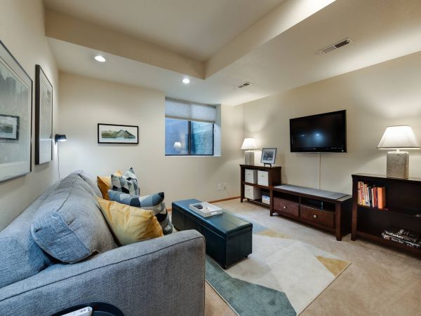 3 plus Den Townhome Under 150 yards to slopes
