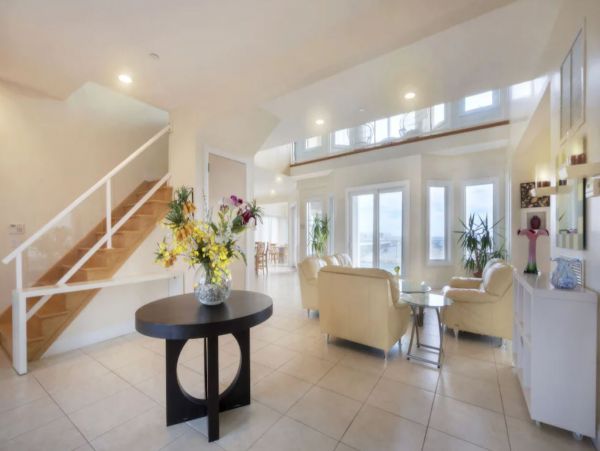 Oceanfront Vacation Home in West Hamptons Sleeps 20 Guests