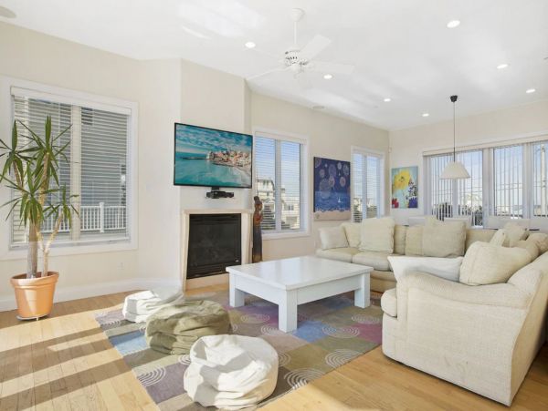 Oceanfront Vacation Home in West Hamptons Sleeps 20 Guests