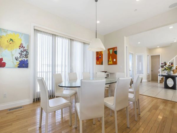 Oceanfront Vacation Home in West Hamptons Sleeps 20 Guests