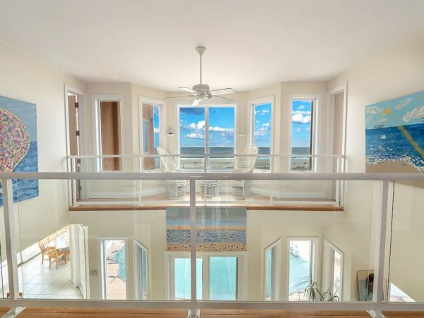 Oceanfront Vacation Home in West Hamptons Sleeps 20 Guests