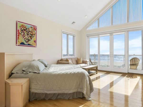 Oceanfront Vacation Home in West Hamptons Sleeps 20 Guests