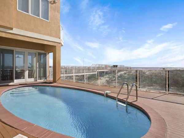 Oceanfront Vacation Home in West Hamptons Sleeps 20 Guests
