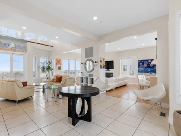 Hamptons Oceanfront Vacation Rental - Luxury Eight Bedroom Beach House