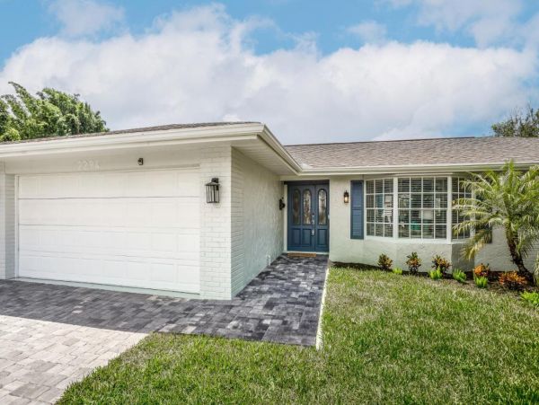 Beautiful 3 Bedroom Home with Private Pool
