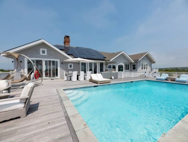 Amagansett Vacation Home Walk to Beach Six Bedroom