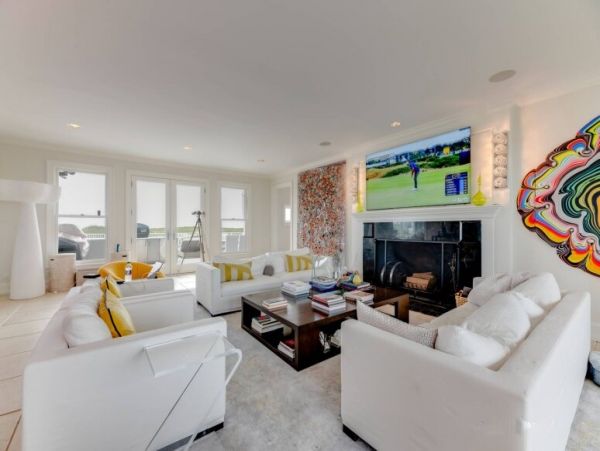 Amagansett Vacation Home Walk to Beach Six Bedroom