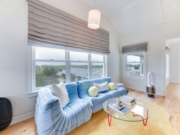 Amagansett Vacation Home Walk to Beach Six Bedroom