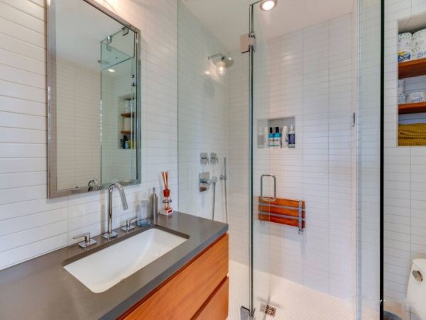 Amagansett Vacation Home Walk to Beach Six Bedroom
