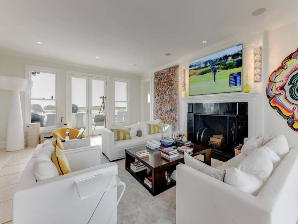 Amagansett Vacation Home Walk to Beach Six Bedroom