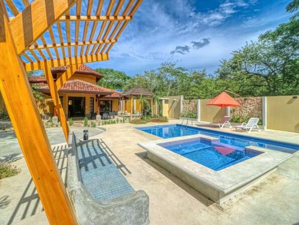Beach Villa with Private Pool & Spa Sleeps 8 Guests