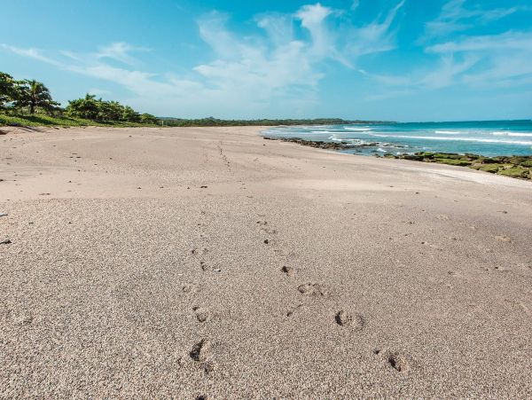 Beach Villa with Private Pool & Spa Sleeps 8 Guests