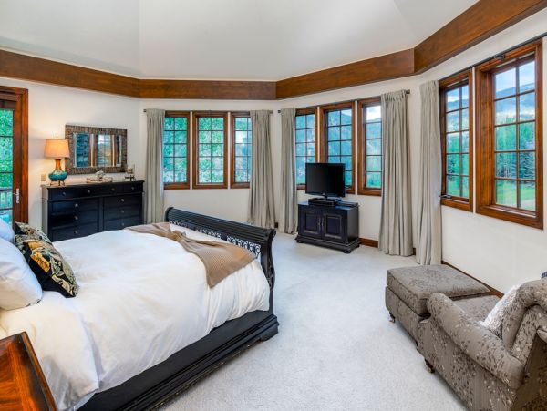 Luxury Vacation Home in Beaver Creek Ski in - Ski out 10 Guests