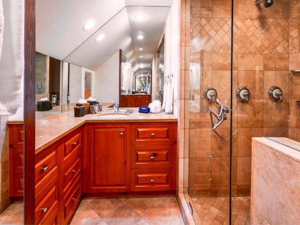 Luxury Vacation Home in Beaver Creek Ski in - Ski out 10 Guests