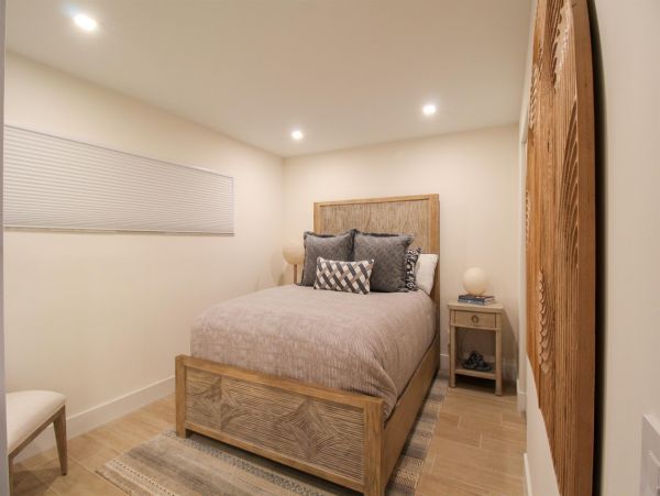Beautiful Beachfront Vacation Condo Sleeps 6