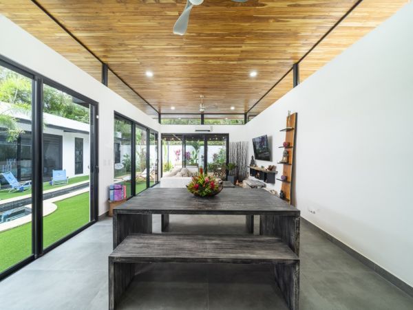 Costa Rica Contemporary 4 Bedroom Home with Pool